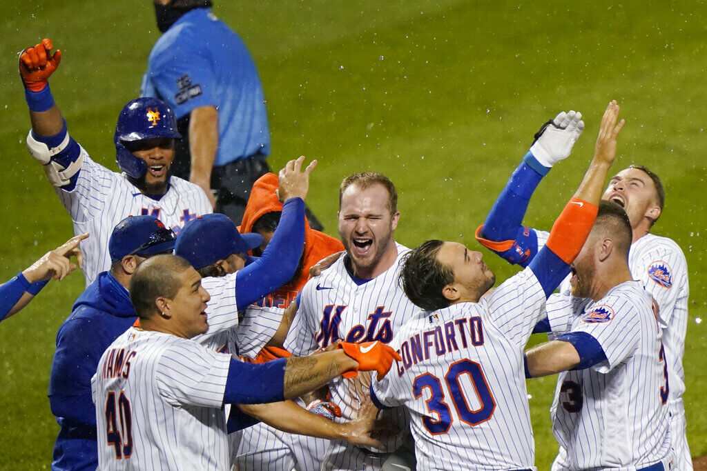 APTOPIX Yankees Mets Baseball